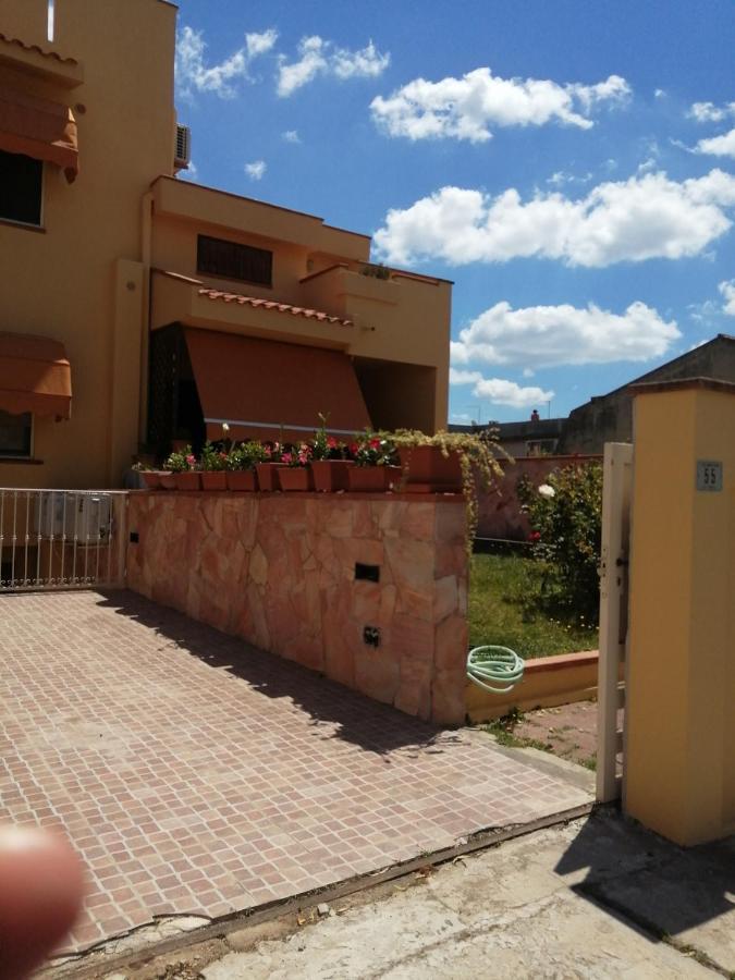 Hotel Domomea Quartu SantʼElena Exterior foto