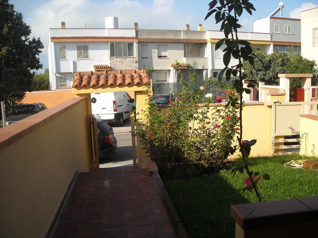 Hotel Domomea Quartu SantʼElena Exterior foto